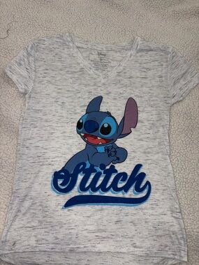Disney Kids' Heather Gray V-Neck Stitch Graphic Tee - Blue